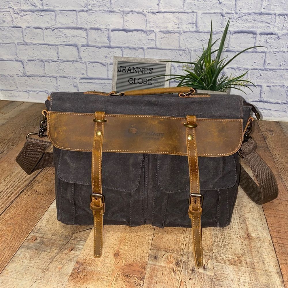 James avery retired rare hard to find messenger bag leather